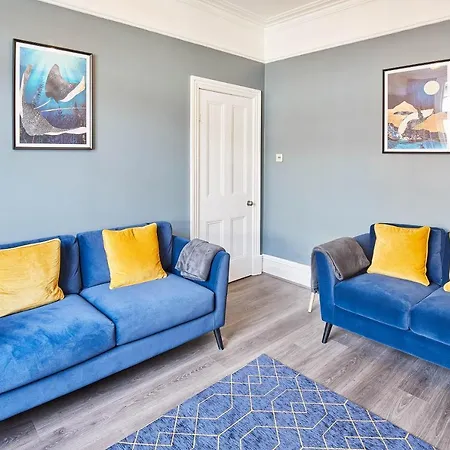 Host & - The Old Fireman's House *